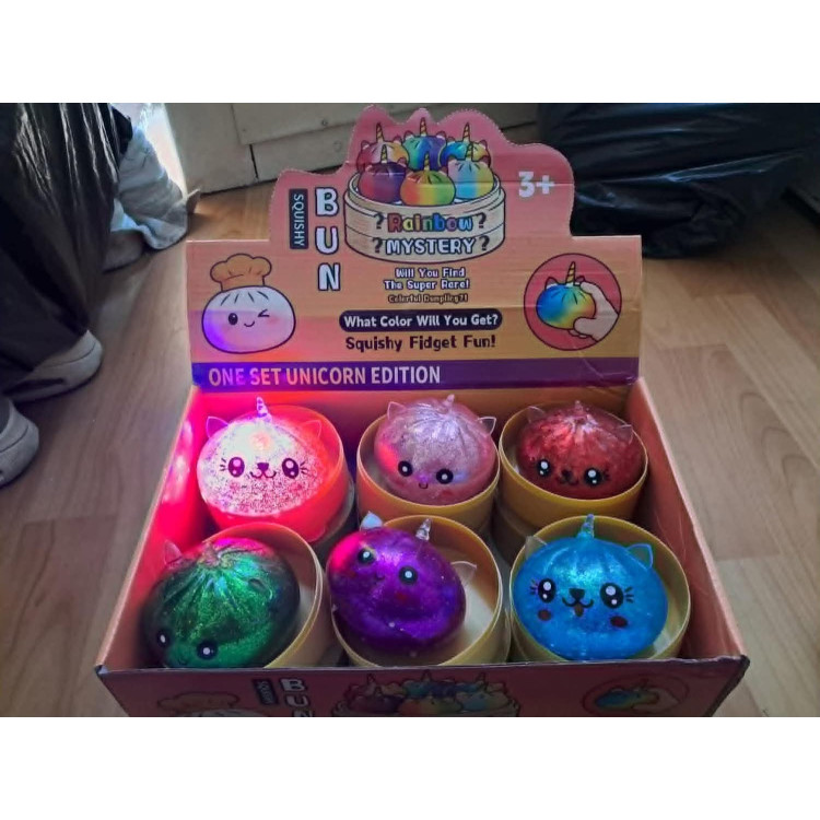 Dumpling Squishy – Puha nyomkodható LED-es stresszoldó gőzgombóc UNIKORNISOS  csillámos