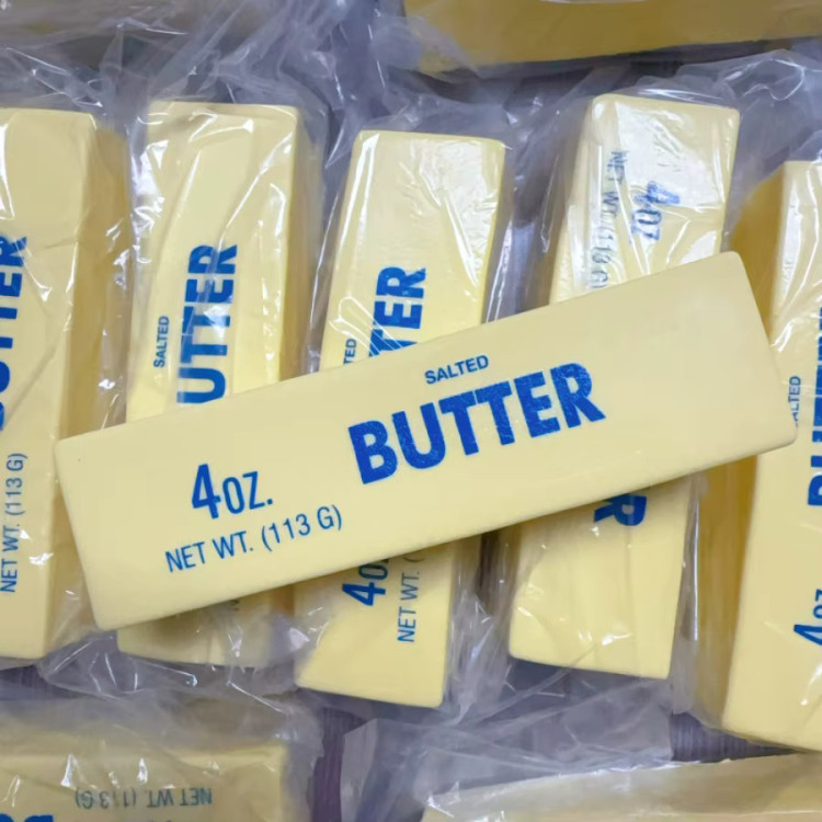 Butter Squishy – Puha nyomkodható stresszoldó Vaj formájú játék